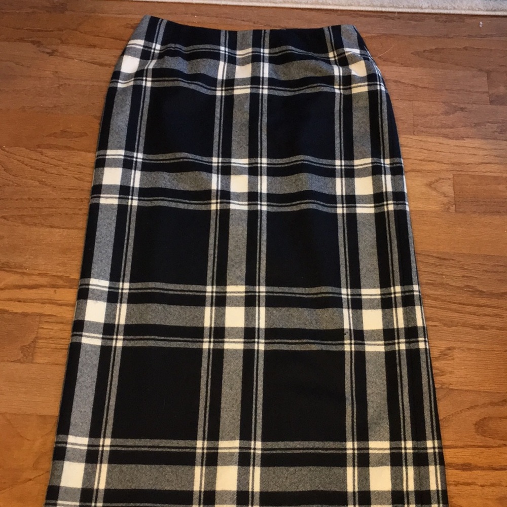 Casual Corner Black Plaid Long Skirt sz 12